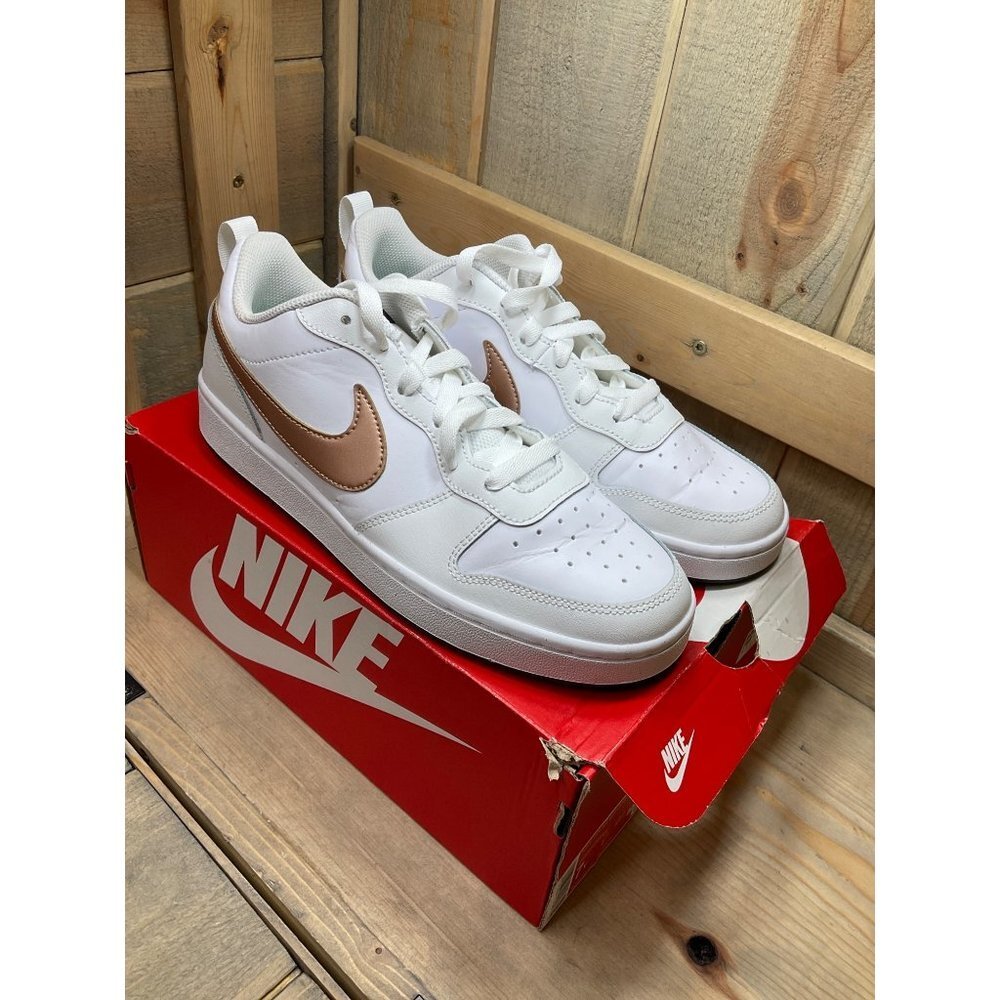 NIKE Court Borough Low 7Y GS White Bronze Junior Kids Shoes BQ5448-116 - Picture 2 of 11